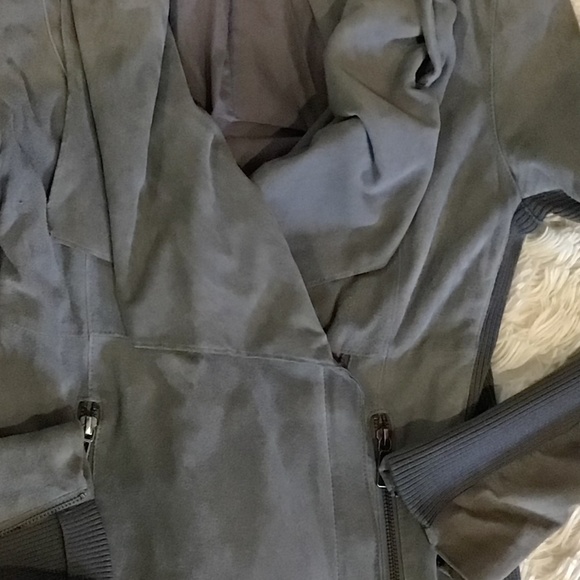 Soft leather jacket - Picture 5 of 8